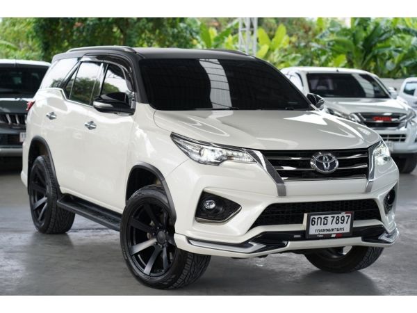 2017 TOYOTA FORTUNER 2.8 TRD 4WD รูปที่ 1
